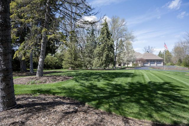1512 W County Line ROAD, Mequon, WI 53092
