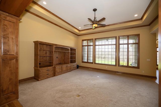 1512 W County Line ROAD, Mequon, WI 53092