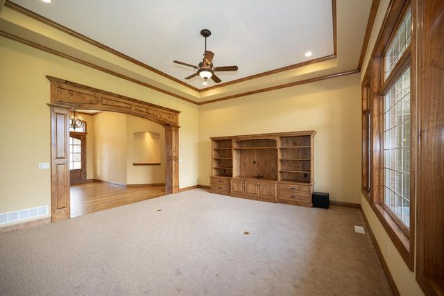 1512 W County Line ROAD, Mequon, WI 53092