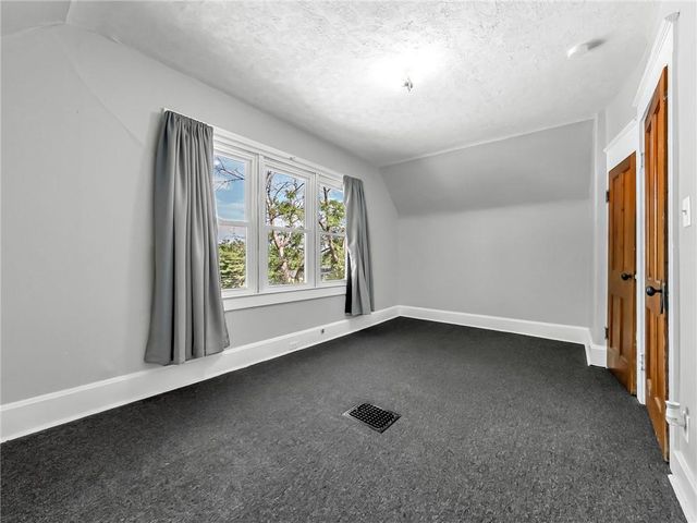 305 N 14th Street, Kansas City, KS 66102