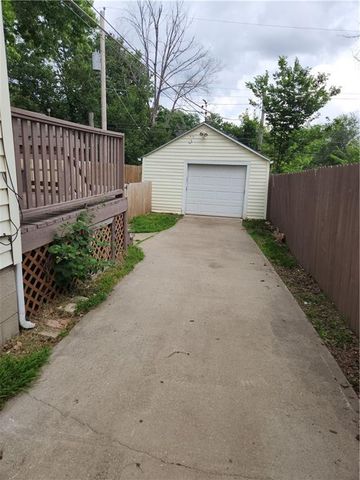 305 N 14th Street, Kansas City, KS 66102
