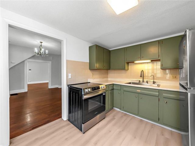 305 N 14th Street, Kansas City, KS 66102