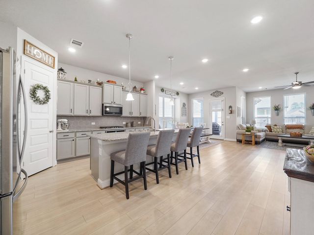 10267 Bayou Oaks Drive, Conroe, TX 77385