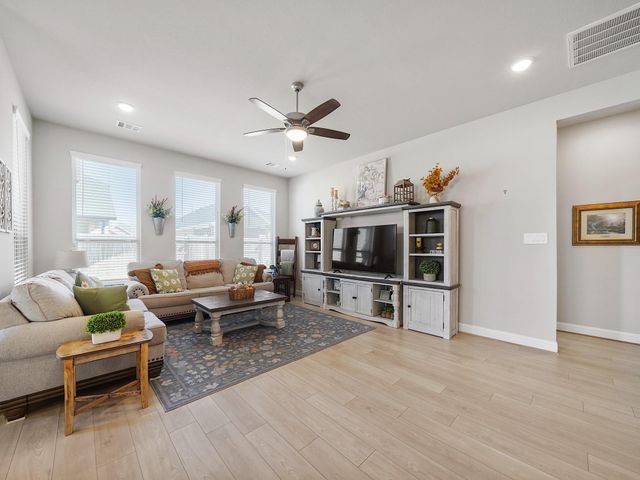 10267 Bayou Oaks Drive, Conroe, TX 77385