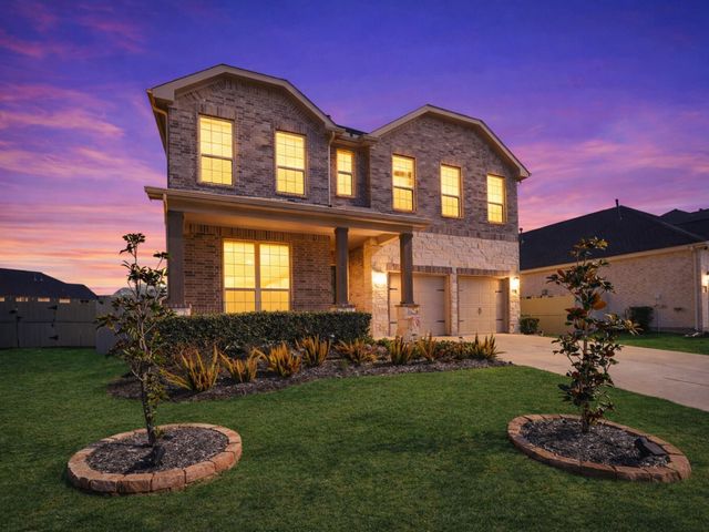 10267 Bayou Oaks Drive, Conroe, TX 77385