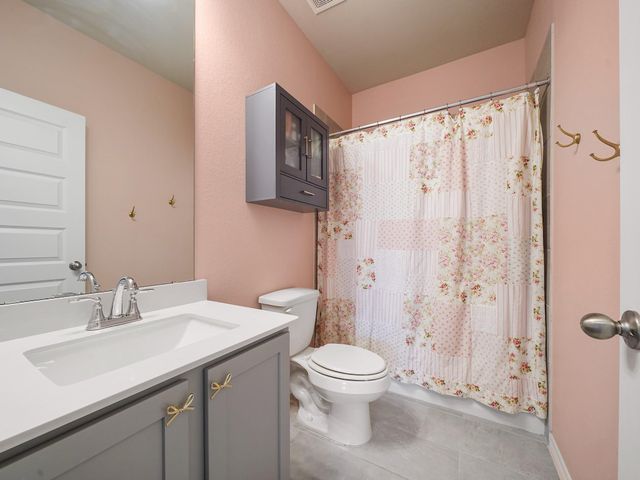 10267 Bayou Oaks Drive, Conroe, TX 77385