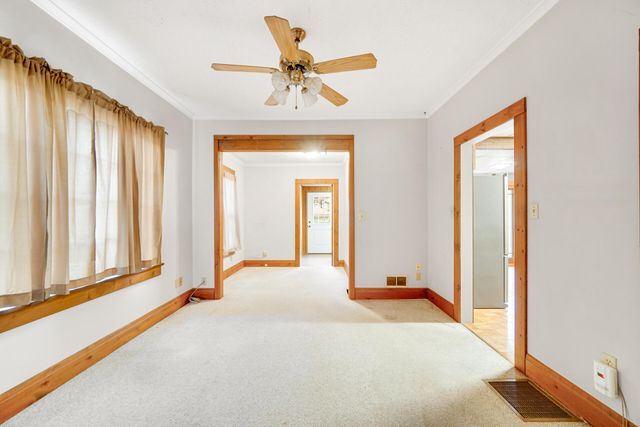 129 Kingsbury Avenue, La Porte, IN 46350