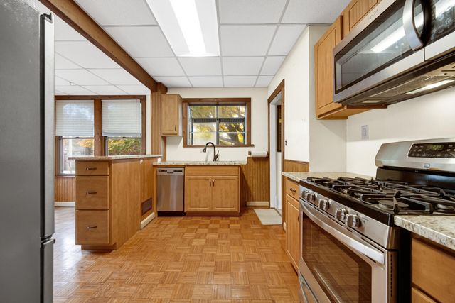 129 Kingsbury Avenue, La Porte, IN 46350