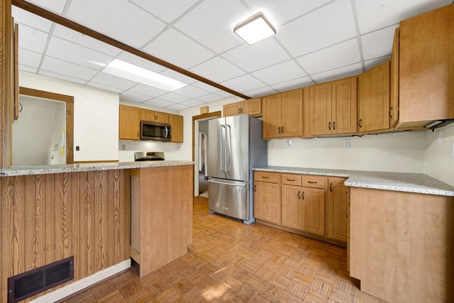 129 Kingsbury Avenue, La Porte, IN 46350