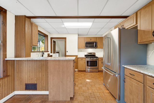 129 Kingsbury Avenue, La Porte, IN 46350