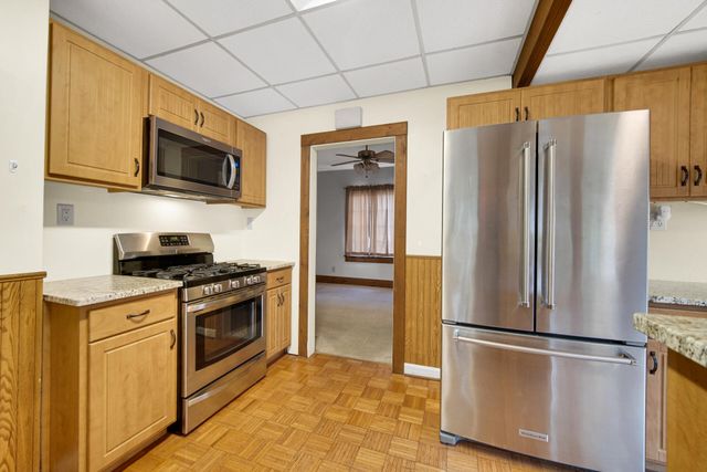 129 Kingsbury Avenue, La Porte, IN 46350