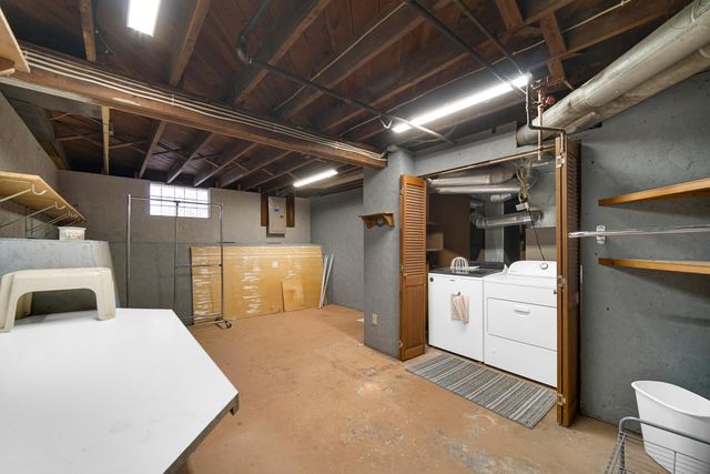 129 Kingsbury Avenue, La Porte, IN 46350