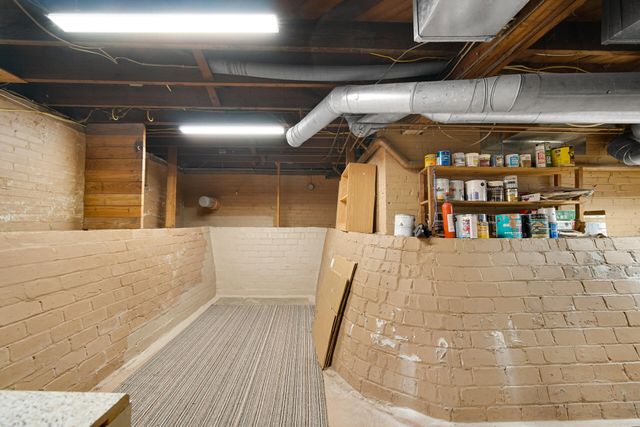 129 Kingsbury Avenue, La Porte, IN 46350