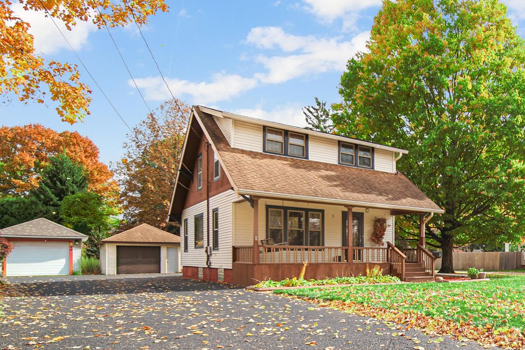 129 Kingsbury Avenue, La Porte, IN 46350