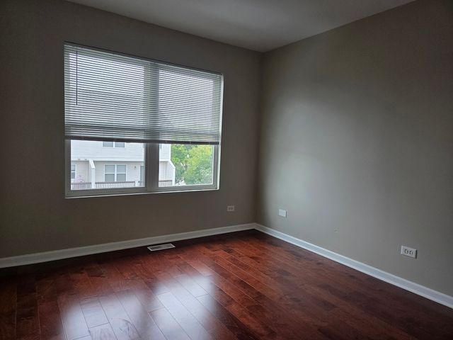 728 River Walk Drive, Wheeling, IL 60090