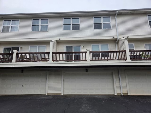 728 River Walk Drive, Wheeling, IL 60090