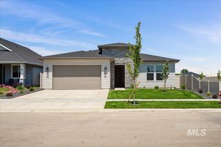 5528 N Lornwood Ave, Meridian, ID 83646