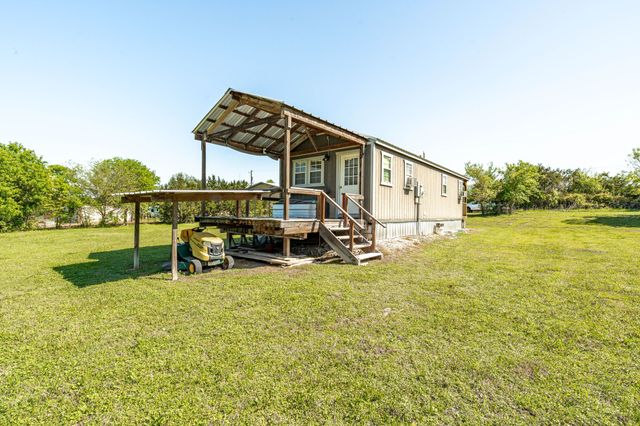 412 S Broadway Street, Meridian, TX 76665