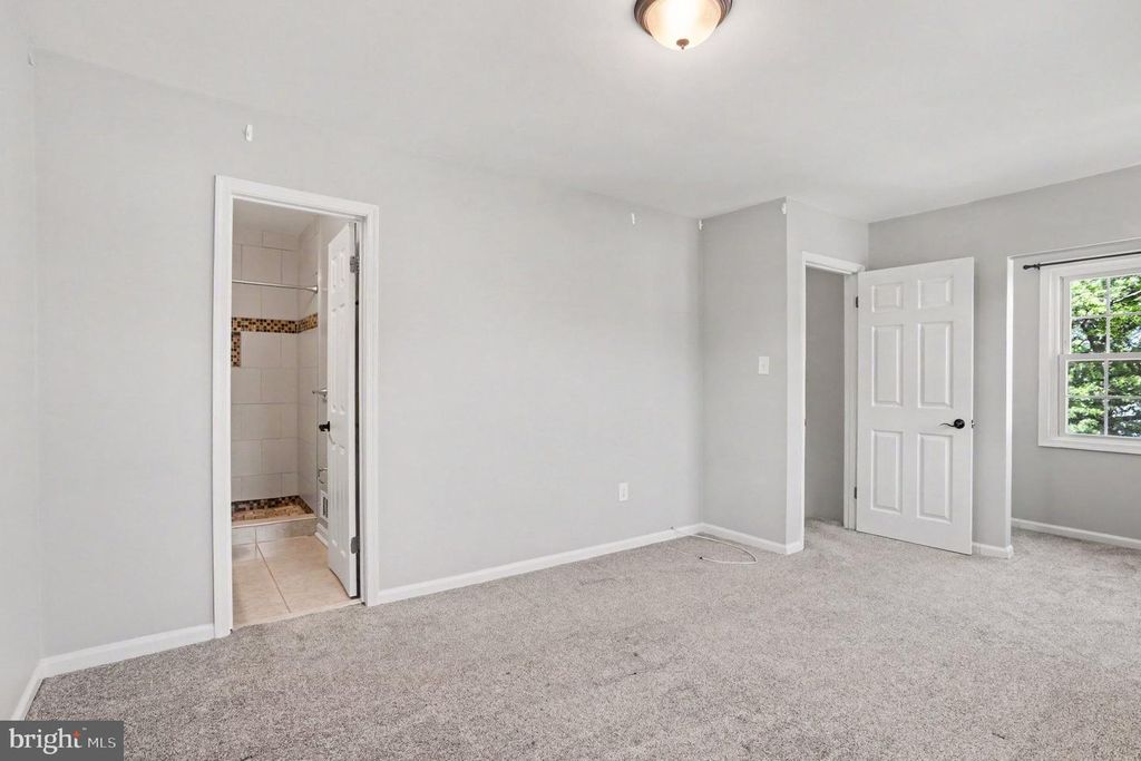 Image 13 of property listing at 1454 HARWICK CT, Crofton, MD 21114