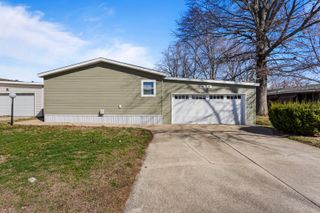 595 Bureau Street, Mahomet, IL 61853