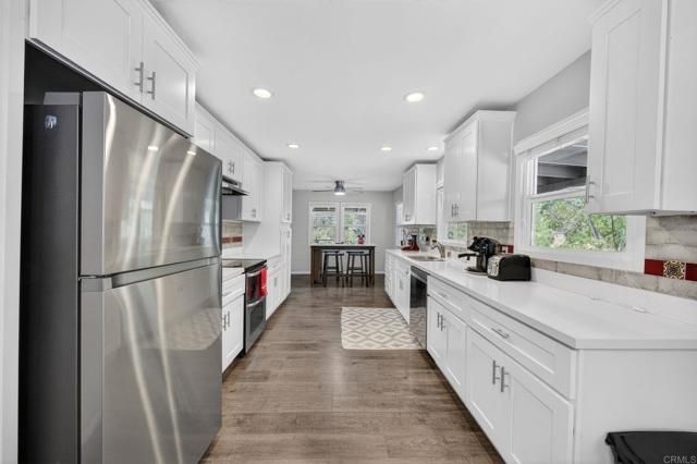 6150 Radio Drive, San Diego, CA 92114