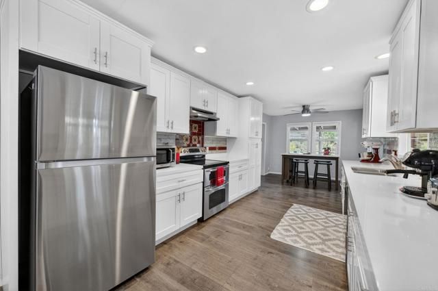 6150 Radio Drive, San Diego, CA 92114