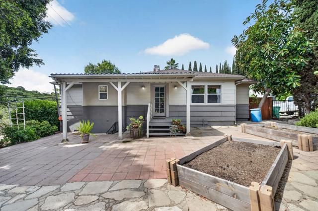 6150 Radio Drive, San Diego, CA 92114