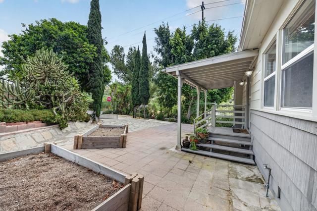 6150 Radio Drive, San Diego, CA 92114