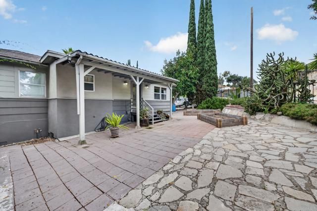 6150 Radio Drive, San Diego, CA 92114