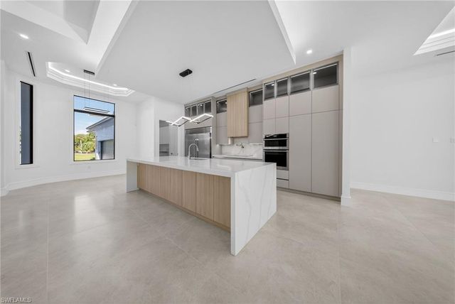 522 17th ST SW, Naples, FL 34117