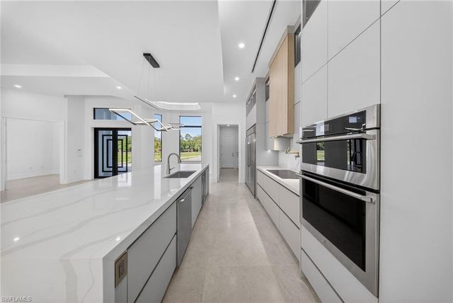 522 17th ST SW, Naples, FL 34117