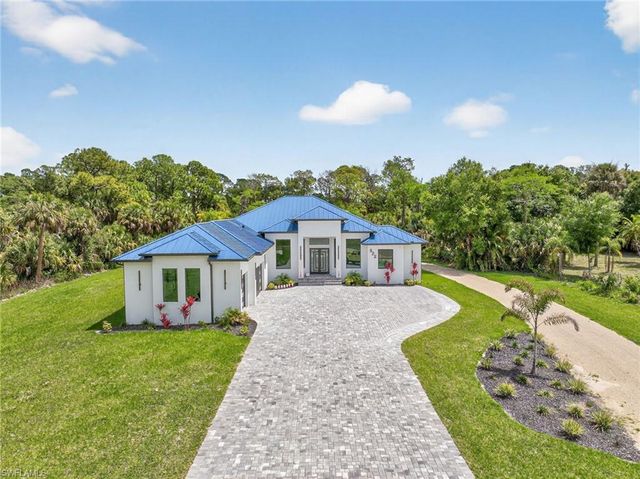 522 17th ST SW, Naples, FL 34117