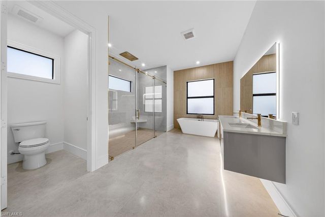 522 17th ST SW, Naples, FL 34117