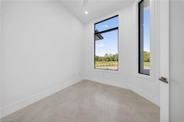 522 17th ST SW, Naples, FL 34117