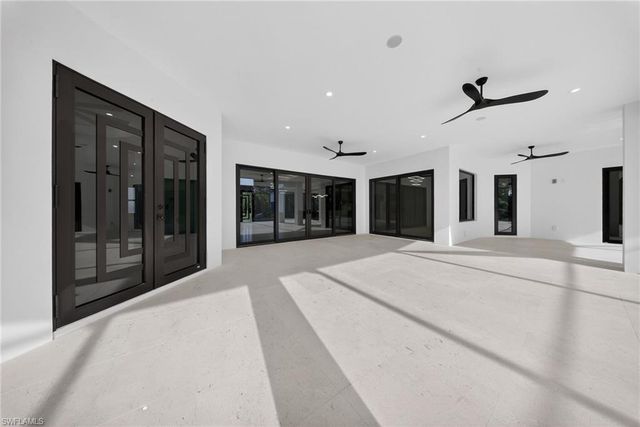 522 17th ST SW, Naples, FL 34117