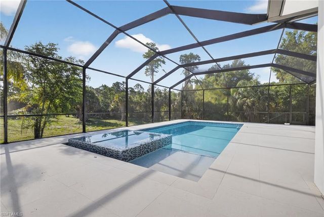 522 17th ST SW, Naples, FL 34117