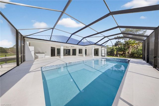 522 17th ST SW, Naples, FL 34117