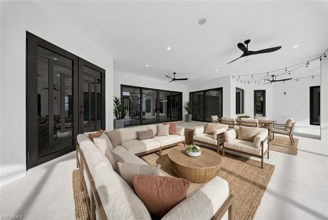 522 17th ST SW, Naples, FL 34117