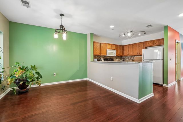 368 Rector Street 419, Perth Amboy, NJ 08862