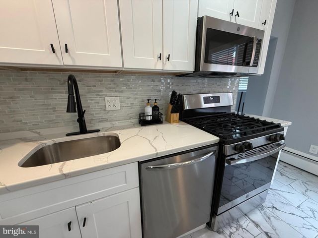 129 CLEARFIELD AVE, Trenton, NJ 08618
