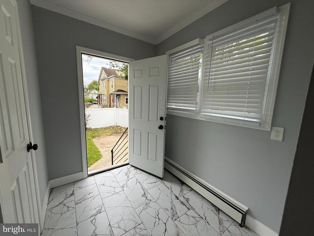 129 CLEARFIELD AVE, Trenton, NJ 08618