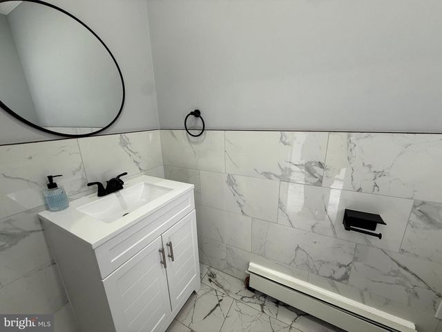 129 CLEARFIELD AVE, Trenton, NJ 08618