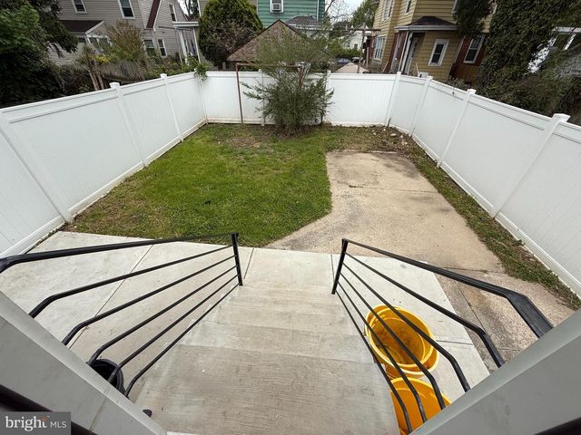 129 CLEARFIELD AVE, Trenton, NJ 08618