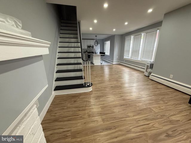 129 CLEARFIELD AVE, Trenton, NJ 08618