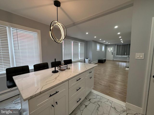 129 CLEARFIELD AVE, Trenton, NJ 08618