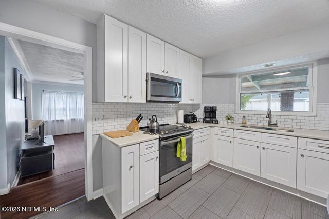 892 TRINIDAD Road, Jacksonville, FL 32216