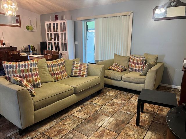 910 LOUVRE COURT, Kissimmee, FL 34759