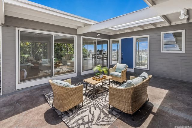 1588 St Louis Drive, Honolulu, HI 96816