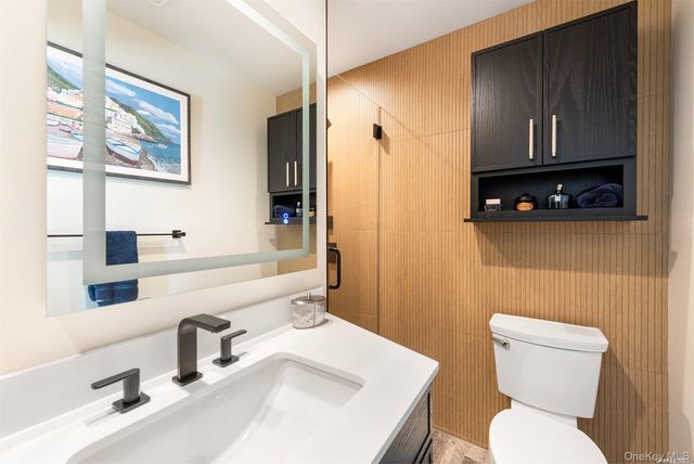 250 Dune Road 116, Westhampton Beach, NY 11978