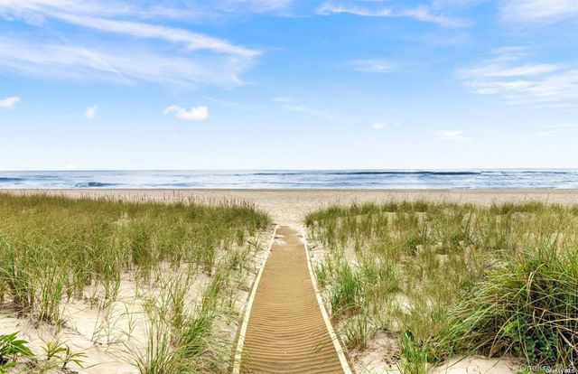 250 Dune Road 116, Westhampton Beach, NY 11978